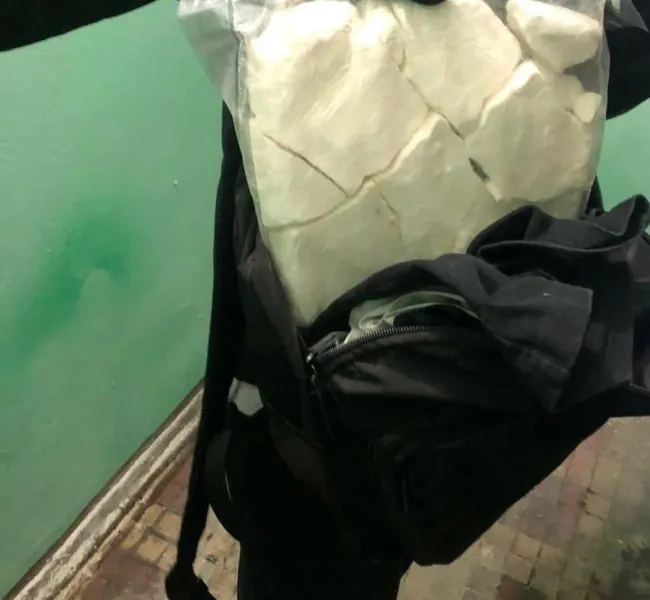 На востоке Москвы полицейские задержали подозреваемого в покушении на сбыт наркотического средства в особо крупном размере