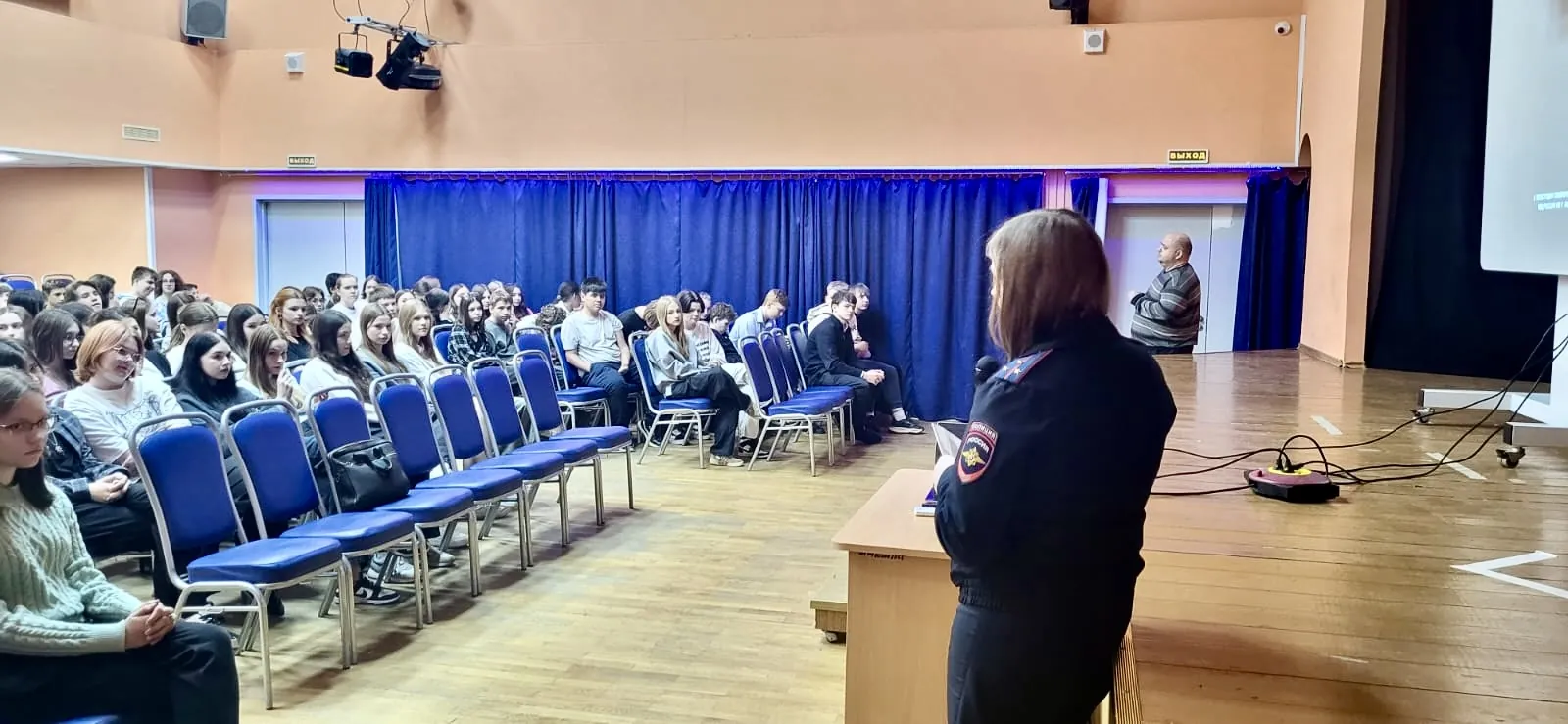 Полицейские УВД по ЮВАО провели комплекс мероприятий в рамках межведомственной оперативно-профилактической акции «Чистое поколение-2024»