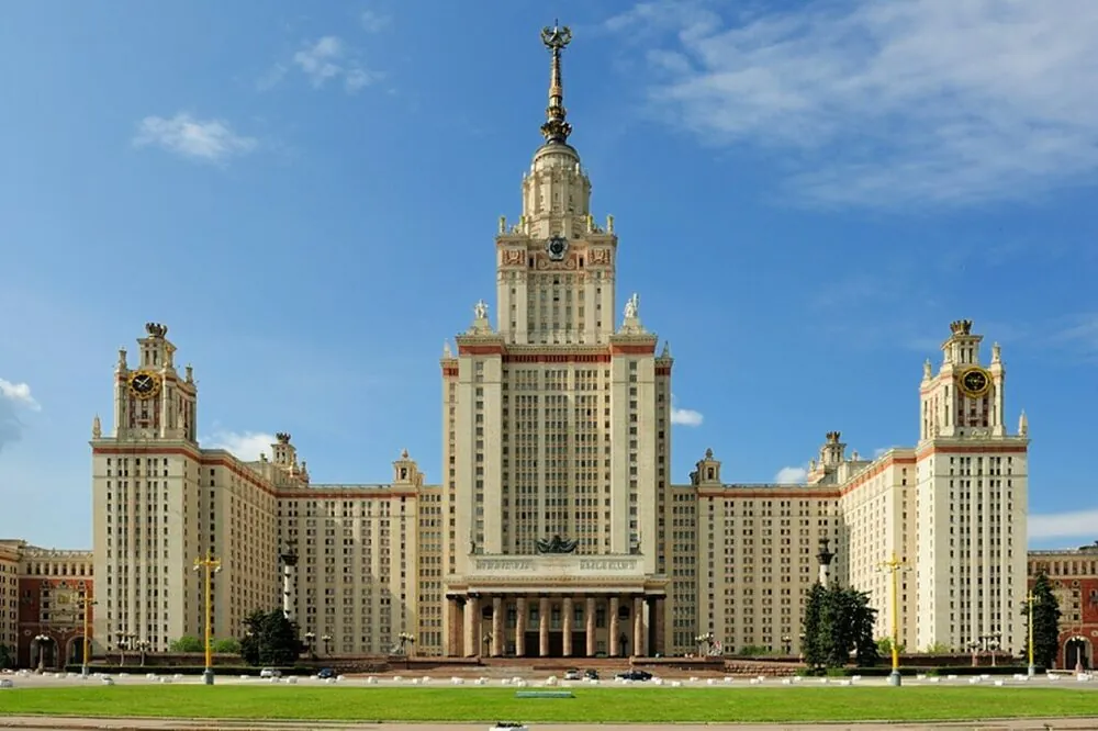 Требуются отличники